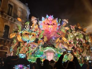 Carnevale di Acireale Traduzioni Italiano Russo